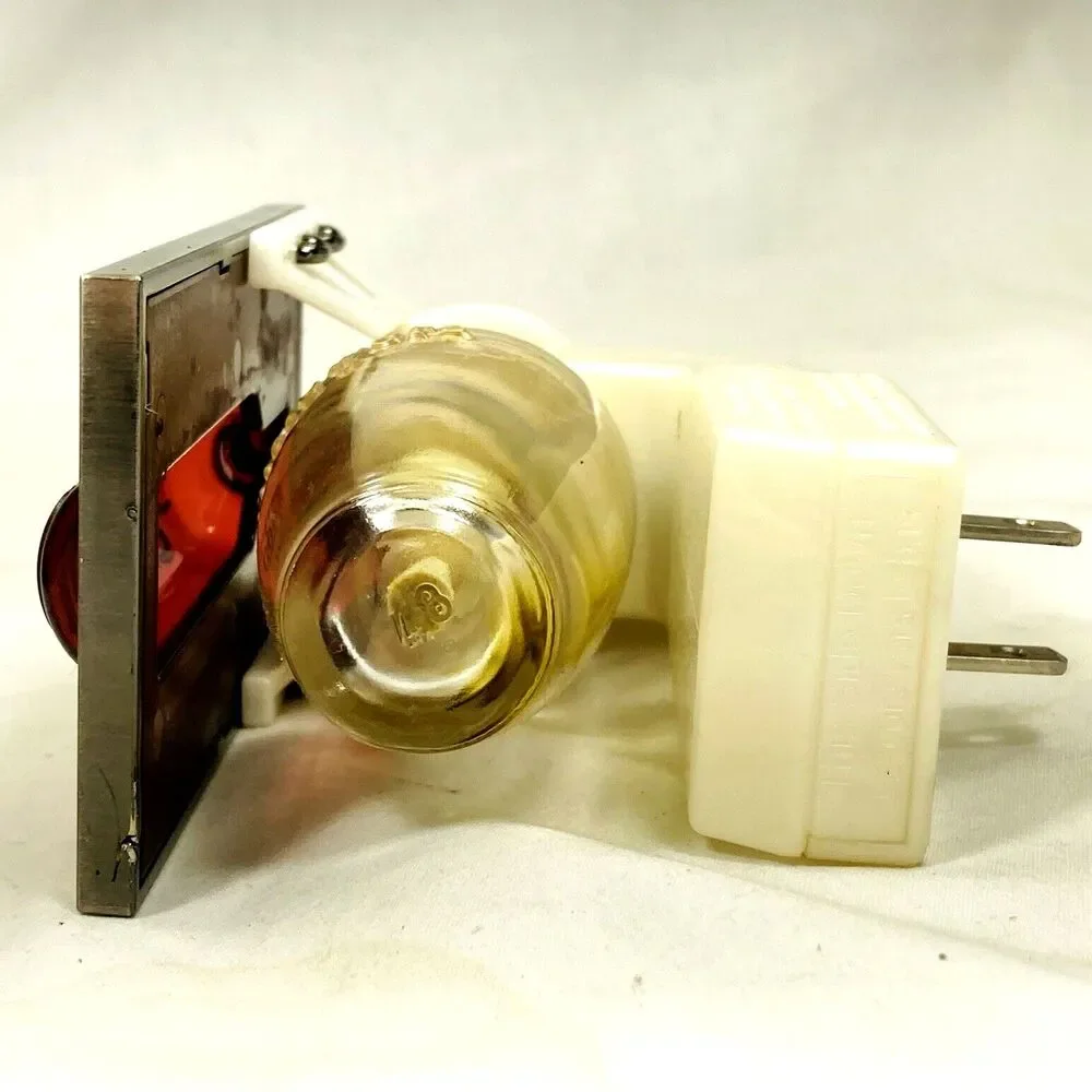 Wallflowers Plug In Red Wine Bottle Nightlight Bath & Body Works Uncork Unwind